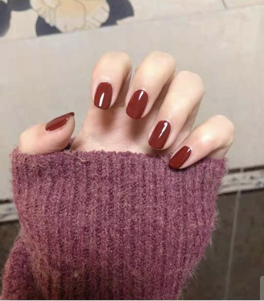 新年开运色 香奈儿LE VERNIS 指甲油 487rouge fatal诱人胭脂 超值显白显白显白！定价320 内部无盒福利品 外瓶剐蹭特价2折！ 商品图3