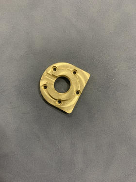 S64限位垫脚 foot of working depth limiter S64 (32x31x5) —— 国产件，商品编码CN-10087376