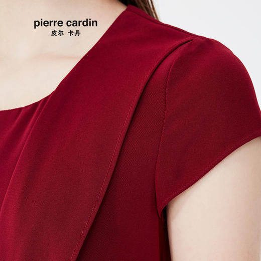 皮尔卡丹大牌女装酒红色短袖圆领连衣裙时尚中长款不规则裙子女
 商品图3