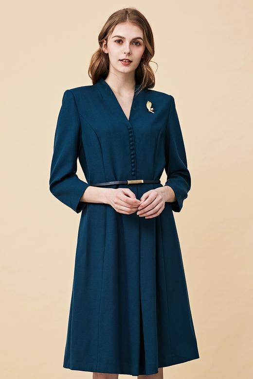 皮尔卡丹女装秋冬季新款蓝色长袖含羊毛连衣裙时尚收腰V领A字裙
 商品图5