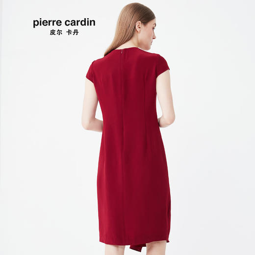 皮尔卡丹大牌女装酒红色短袖圆领连衣裙时尚中长款不规则裙子女
 商品图2