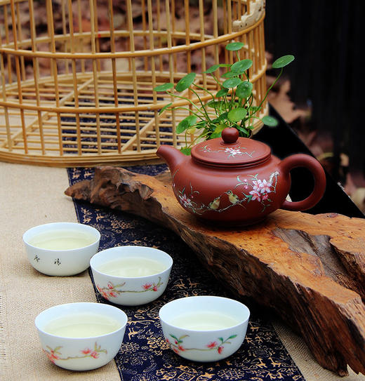 景德镇陶瓷 国瓷红叶 手工紫砂壶珐琅彩春日私语 商品图0