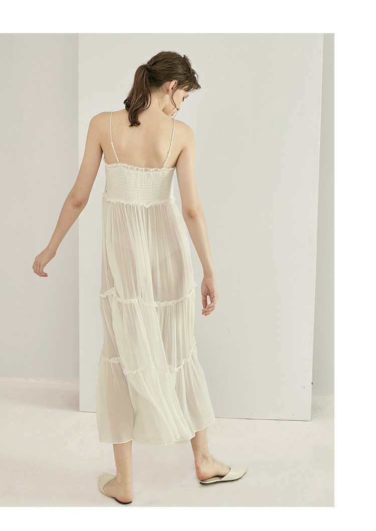 度假bi备白色真丝吊带裙sangluo桑罗秋冬桑蚕丝浪漫吊带睡裙女