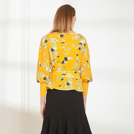 QG2A1斯尔丽夏季新品 桑蚕丝印花灯笼长袖常规款气质优雅开衫 商品图1