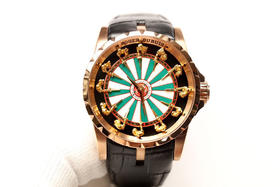 罗杰杜彼 王者系列 圆桌十二骑士
表壳尺寸：45*15.7mm
机芯：进口全自动机械机芯