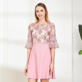 PG82C斯尔丽夏季新款花色气质蕾丝修身时尚中袖短连衣裙