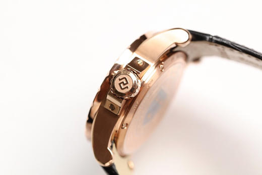 罗杰杜彼 王者系列 圆桌十二骑士
表壳尺寸：45*15.7mm
机芯：进口全自动机械机芯 商品图5