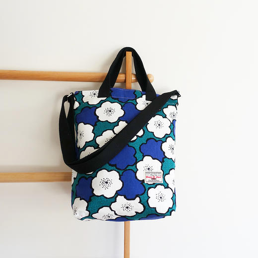 HUGOJIRO竖版手提斜挎包插画大花朵 商品图0