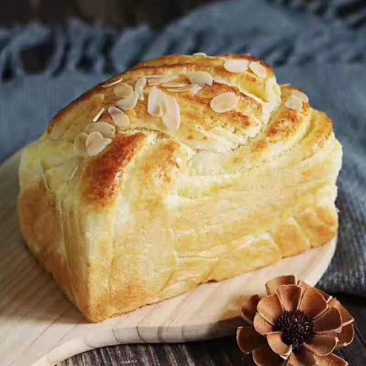 现烤面包—椰蓉吐司 商品图0