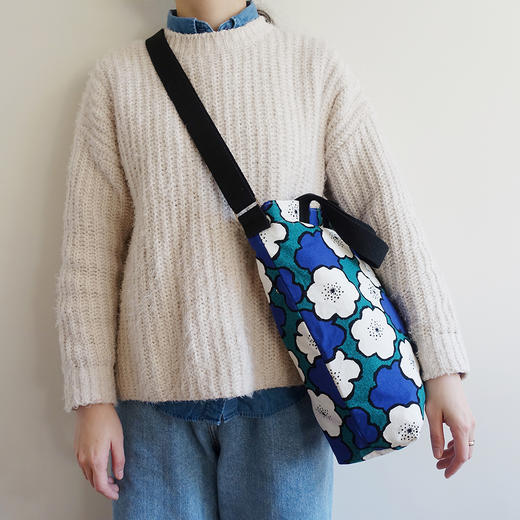 HUGOJIRO竖版手提斜挎包插画大花朵 商品图1