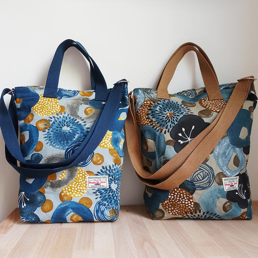 HUGOJIRO竖版手提斜挎包插画大梅花 商品图3