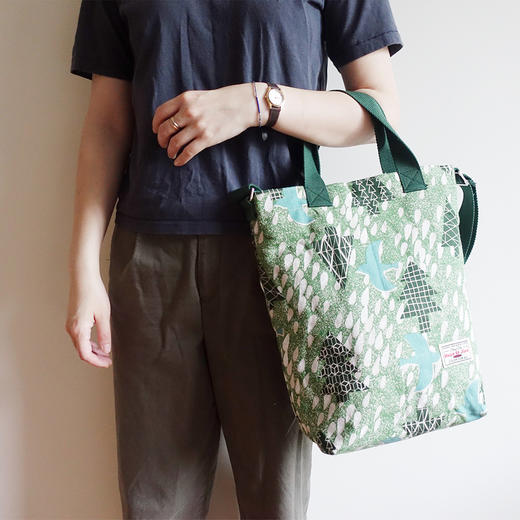 HUJI祤集VertiSling手提斜挎包插画小雨树林 商品图3