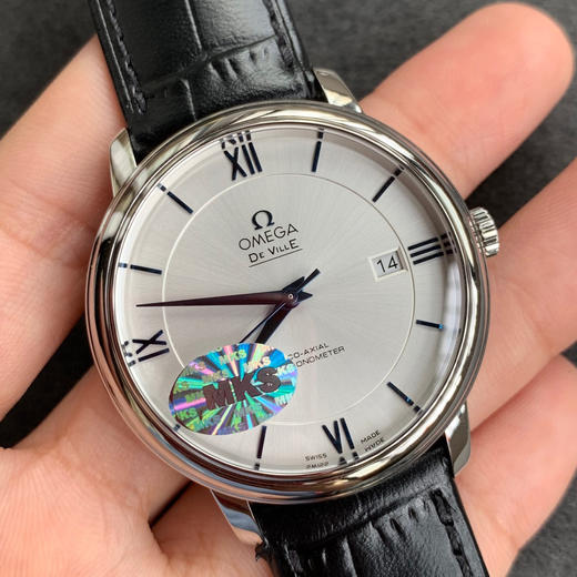 MKS欧米茄碟飞系列腕表。优雅纤薄的外表，搭配简约大方的设计，MKS抓住每一个细节，完美诠释原装优雅商务的经典魅力。 商品图1