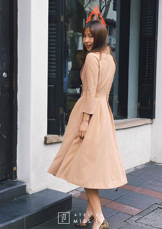 AtelierMissLu / Victoria-优雅杏色系带翻领外套 商品图2