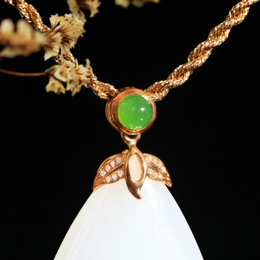 18K玫瑰金和田玉（白玉）镶钻双面吊坠 商品图1