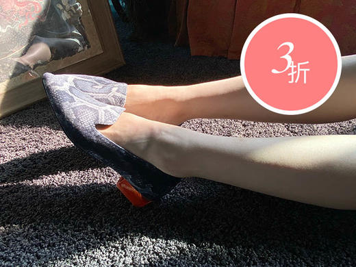翻绒蛇皮透明亚克力橙色鞋跟小皮鞋 商品图0