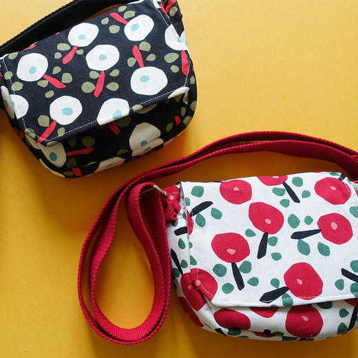 HUJI祤集Flap斜挎包插画小花朵 商品图0