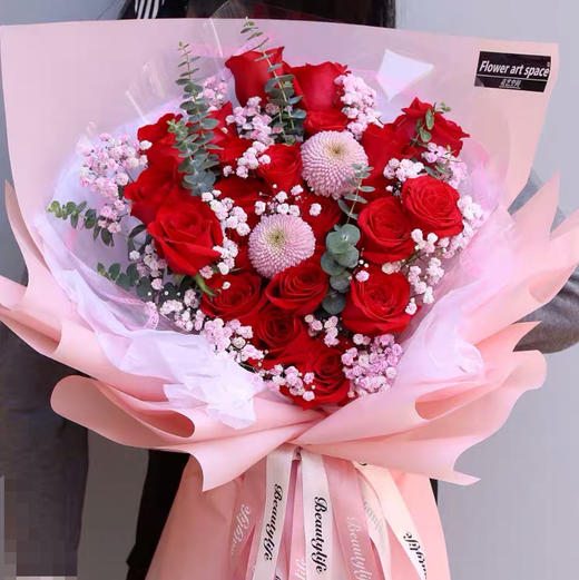 浪漫之约19朵红玫瑰加满天星