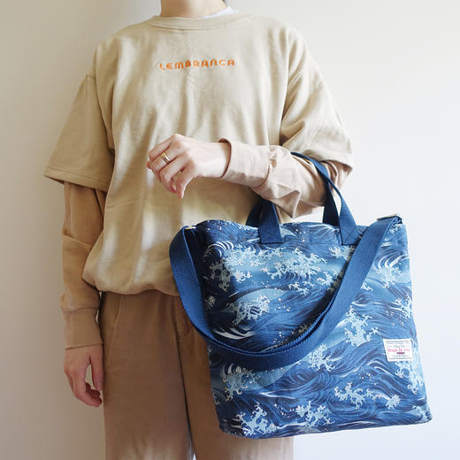 HUGOJIRO横版手提斜挎包风の花海波 商品图3
