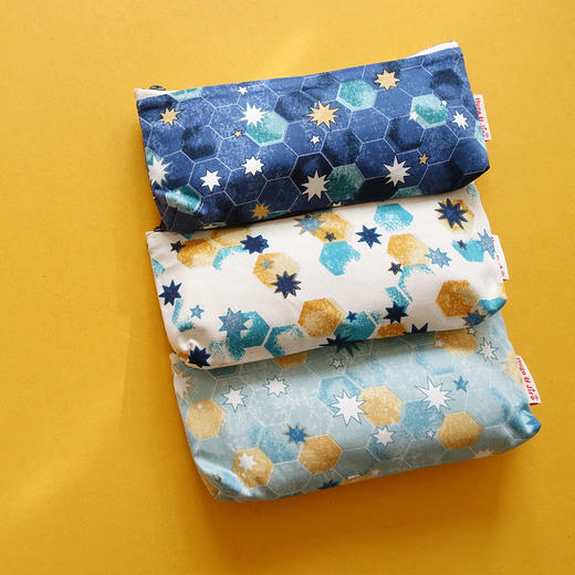 HUJI祤集笔袋插画蜂巢 商品图1