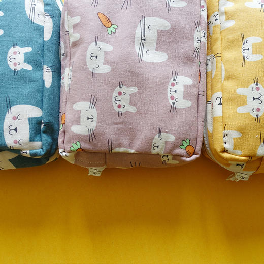 HUGOJIRO化妆包插画萝卜小兔 商品图3