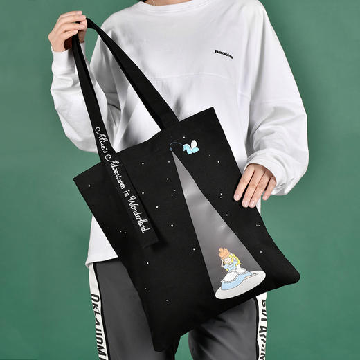 创意单肩帆布包 大英博物馆官方爱丽丝漫游奇境帆布包帆布袋购物袋收纳袋 商品图0