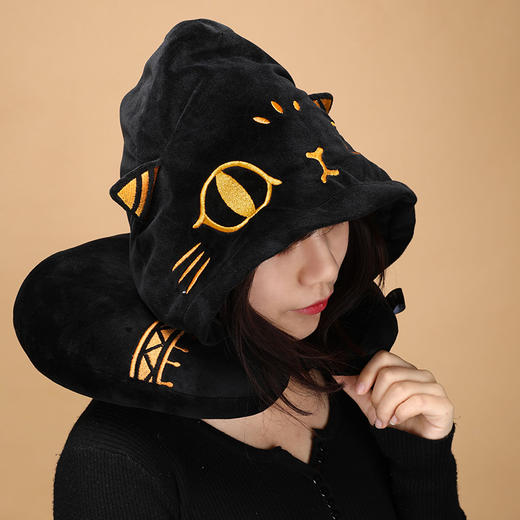 大英博物馆官方盖亚·安德森猫创意颈枕U型枕护枕 暖手抱枕 办公室午休枕 商品图0