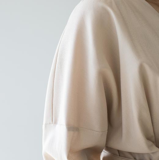 V领天丝收腰衬衣 商品图6