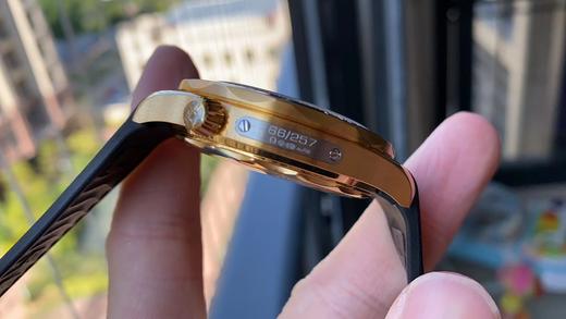 VS欧女王miga海马系列210.62.42.20.01.001。詹姆斯邦德同款，42mm。男士腕表，自动机械机芯，透底，硅胶表带 商品图11