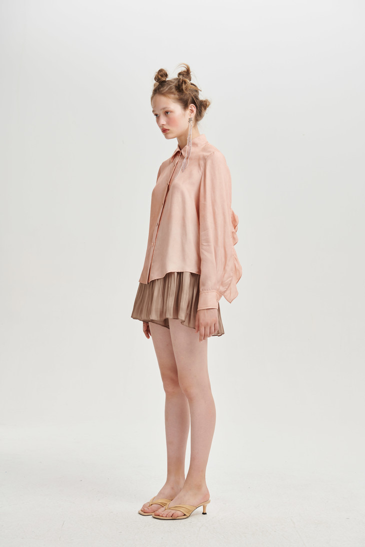 鲑鱼粉花瓣袖衬衫