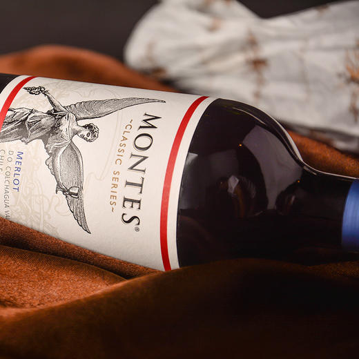 蒙特斯经典系列梅洛红葡萄酒2018