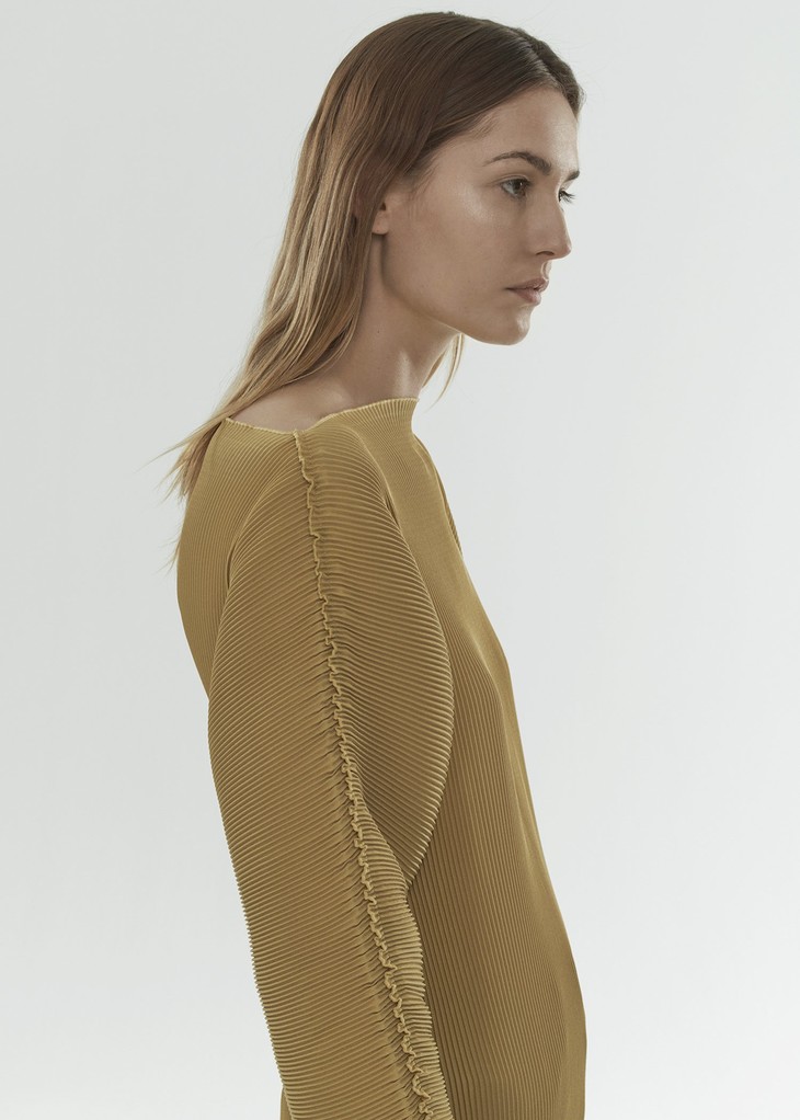 toteme 黑色/蜂蜜色azores褶皱宽袖上衣