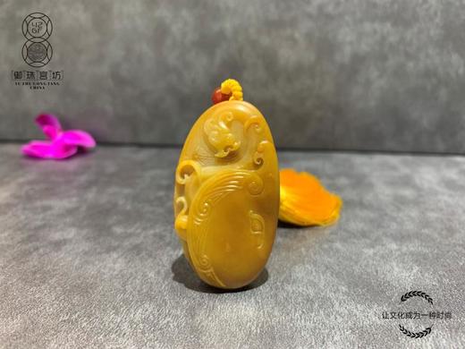 【御珠宫坊·传承系列】黄沁子料仿古龙挂件 商品图2
