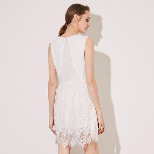 VIMAGE纬漫纪夏季新款女装雪纺高腰拼接褶皱无袖连衣裙A字裙V507075 商品图4