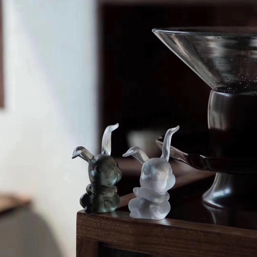 佛前一坐奉香兔 商品图1