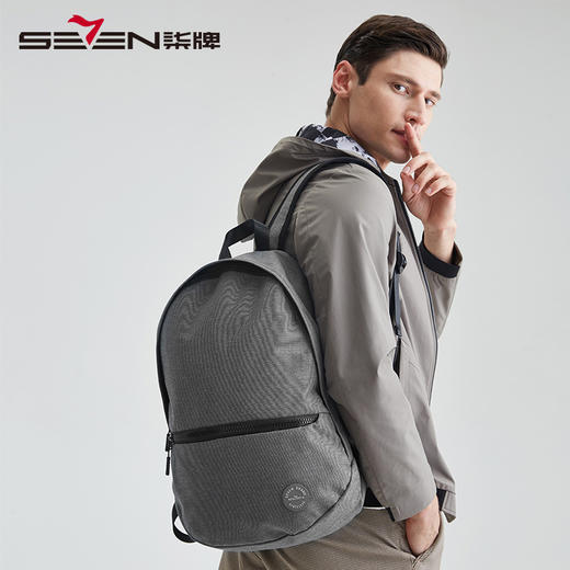 柒牌双肩包男休闲背包男士时尚潮电脑包轻便皮包简约高中学生书包	117P90370 商品图0