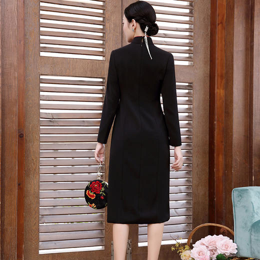 DLQ-A2165绣花中国风复古改良旗袍外套 商品图1