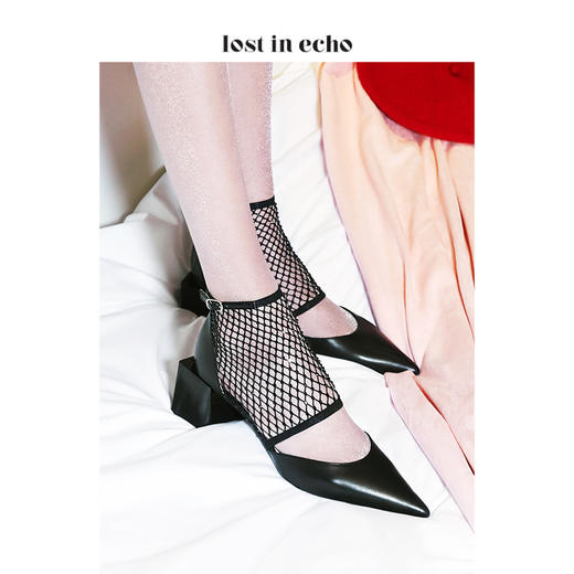 lost in echo黑色牛皮时尚方跟女鞋 简约弹力烫钻网中跟单鞋 商品图0