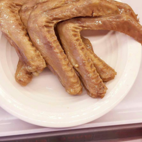 藤椒鸭翅 约450克
