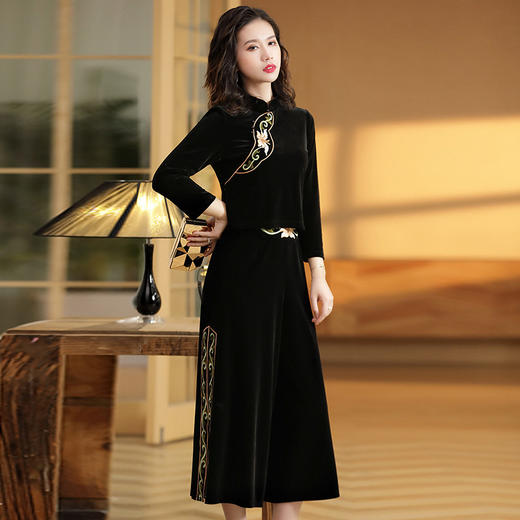 AYK-QF-1908157九分袖立领丝绒绣花改良唐装+阔腿裤 商品图2