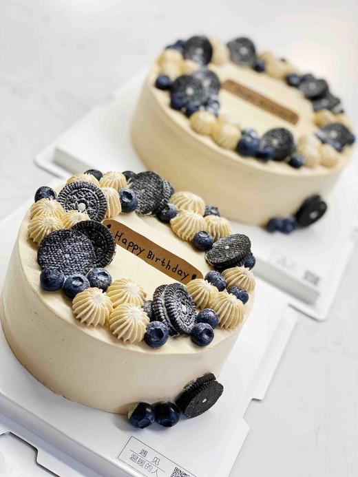 太妃海盐蛋糕。松软的日式奶香戚风蛋糕搭配冰冰凉的秘制太妃海盐甘纳许奶油，微甜不腻 商品图4