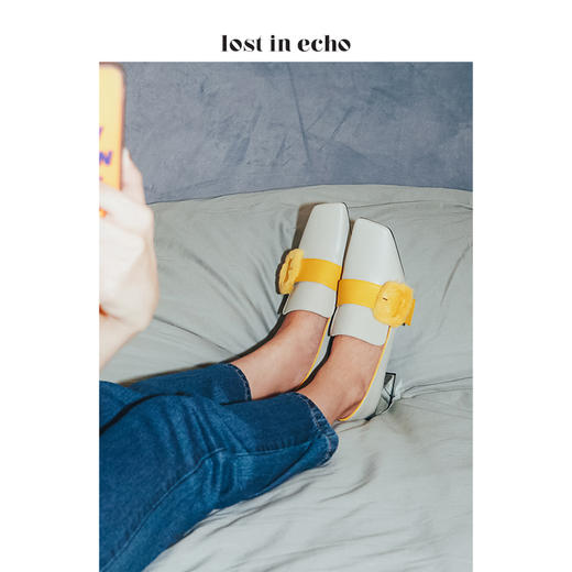 lost in echo2019秋季新款中跟乐福鞋 时尚黄色扣饰方头方跟女鞋 商品图0
