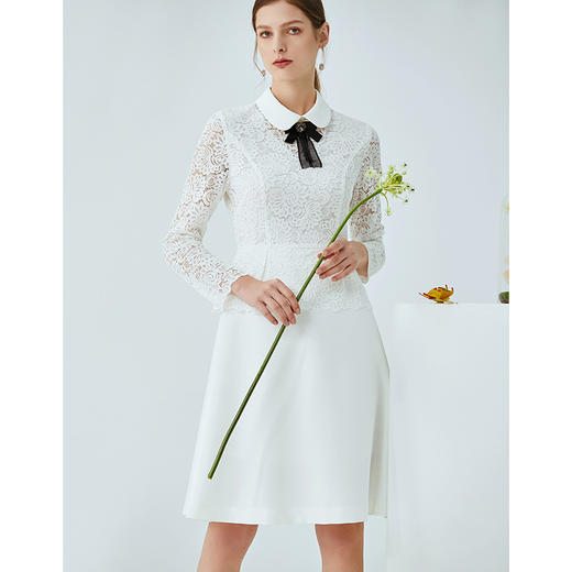 EITIE爱特爱春季新款时尚翻领减龄蝴蝶结蕾丝拼接A字连衣裙女A2007487 商品图3