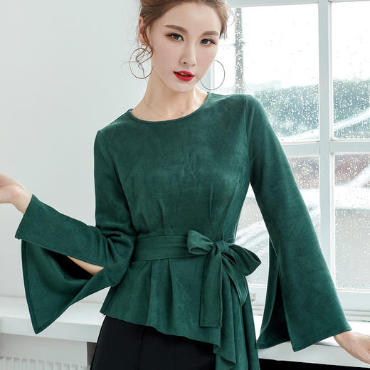 XQ-MYZ-101新款性感圆领开叉喇叭袖系带修身下摆不规则打底衫 商品图3