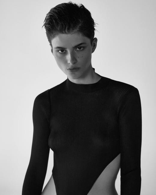 Bevza  黑色珠光针织打底衫 商品图4