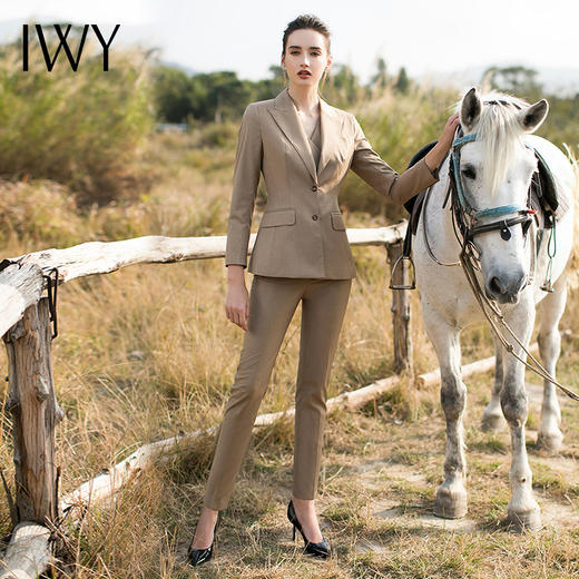IWY/驼色西服马甲三件套cpm193077 商品图5