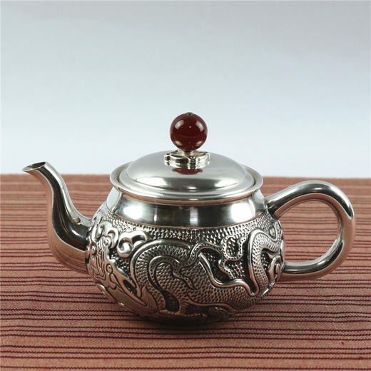 《双龙捧珠》银质玛瑙钮双龙纹手把壶 商品图0
