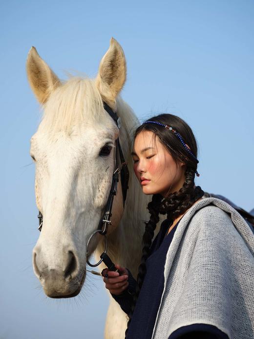 针织羊绒夹层毛毡披肩 SJF92P616N 商品图2