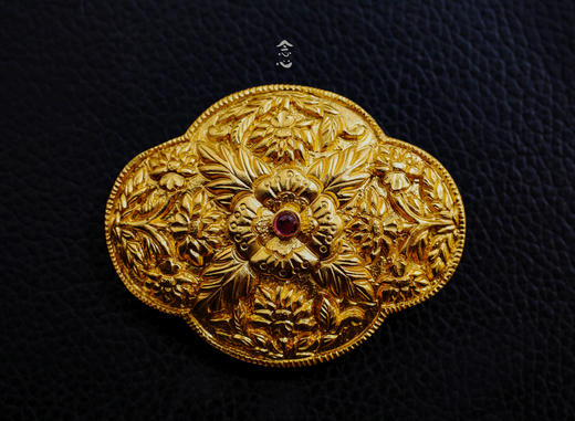 錾刻海棠花胸针 商品图1