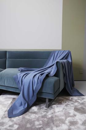  双面羊绒针织包边毯 SJF92P604N